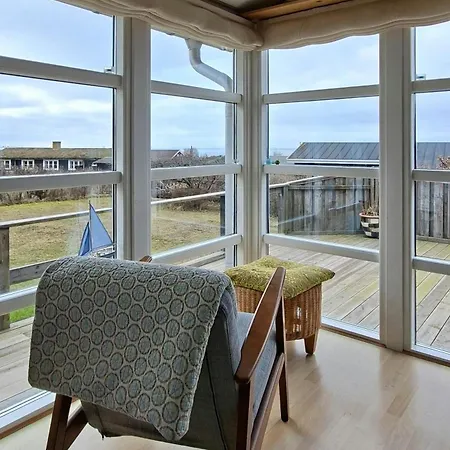 Cozy Yellow With Sea View