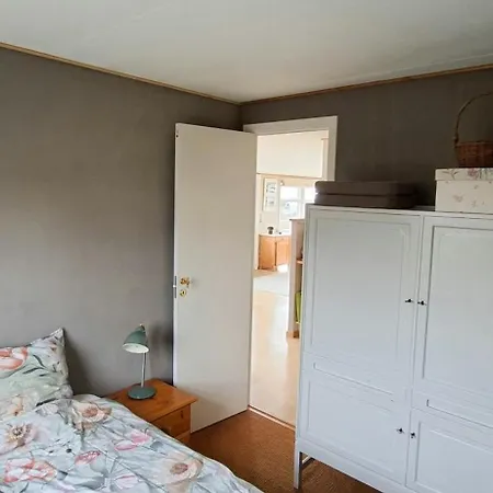 Cozy Yellow With Sea View Vakantiehuis *